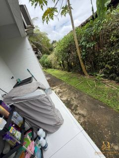 Casa em Condomínio com Piscina 4 Quartos