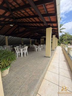 Casa em Condomínio com Piscina 4 Quartos