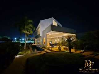 Casa Alto Padrão em Condomínio Fechado em Aldeia 4 Quartos sendo 2 Suítes