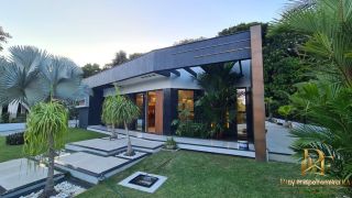 CASA TÉRREA EM CONDOMÍNIO 4 SUÍTES 190M² ESPAÇO GOURMET E PISCINA