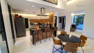 CASA TÉRREA EM CONDOMÍNIO 4 SUÍTES 190M² ESPAÇO GOURMET E PISCINA