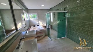 Locação - Casa em Excelente Condomínio em Aldeia 420m² 5 Quartos 4 Suítes