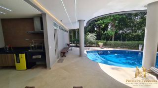 Casa à Venda em Aldeia com Terraço Gourmet e Piscina Vista p/ Mata