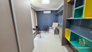 Casa à Venda em Aldeia com Terraço Gourmet e Piscina Vista p/ Mata
