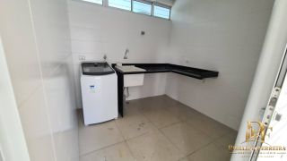 Casa à Venda em Aldeia com Terraço Gourmet e Piscina Vista p/ Mata