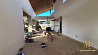 Linda Casa Térrea com 192m² 3 Suítes