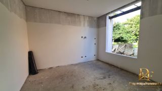 Linda Casa Térrea com 192m² 3 Suítes