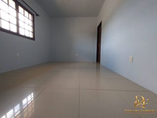 Casa em Condomínio no Km 17 3 Quartos 1 Suíte 189m²