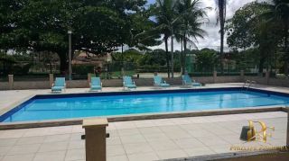 Locação - Casa em Condomínio no Km 17 3 Quartos 1 Suíte 189m²