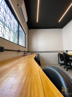 Casa comercial / empresarial 390m² próxima à Av. Caxangá – ideal para clínica, empresa ou república