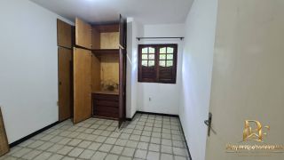 Locação - Casa em Condomínio 3 Quartos com Piscina