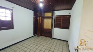 Locação - Casa em Condomínio 3 Quartos com Piscina