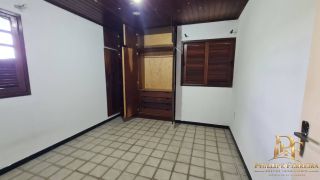 Locação - Casa em Condomínio 3 Quartos com Piscina
