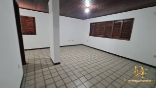 Locação - Casa em Condomínio 3 Quartos com Piscina