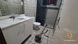 Locação - Casa em Condomínio 3 Quartos com Piscina