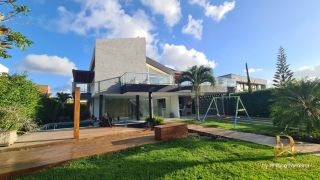Casa em Condomínio 4 Suítes Piscina e Mini Lago