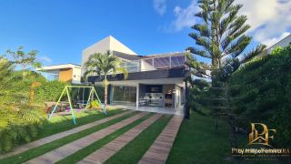 Casa em Condomínio 4 Suítes Piscina e Mini Lago