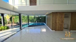 Casa em Condomínio 4 Suítes Piscina e Mini Lago