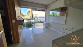 Casa em Condomínio 4 Suítes Piscina e Mini Lago