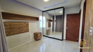 Casa em Condomínio 4 Suítes Piscina e Mini Lago