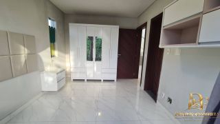 Casa em Condomínio 4 Suítes Piscina e Mini Lago