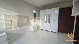 Casa em Condomínio 4 Suítes Piscina e Mini Lago