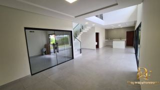 Casa Alto Padrão em Condomínio 3 Suítes + 1 Quarto Piscina e Terraço Gourmet
