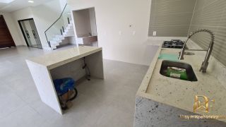 Casa Alto Padrão em Condomínio 3 Suítes + 1 Quarto Piscina e Terraço Gourmet