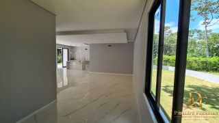 Casa em Condomínio no Km 8 4 Suítes Piscina e Espaço Gourmet