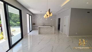 Casa em Condomínio no Km 8 4 Suítes Piscina e Espaço Gourmet