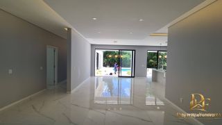 Casa em Condomínio no Km 8 4 Suítes Piscina e Espaço Gourmet