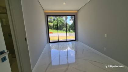 Casa em Condomínio no Km 8 4 Suítes Piscina e Espaço Gourmet