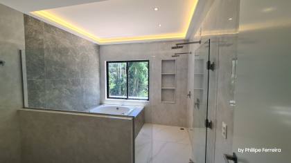 Casa em Condomínio no Km 8 4 Suítes Piscina e Espaço Gourmet