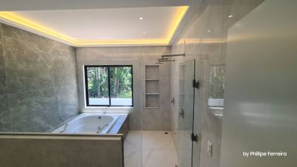 Casa em Condomínio no Km 8 4 Suítes Piscina e Espaço Gourmet