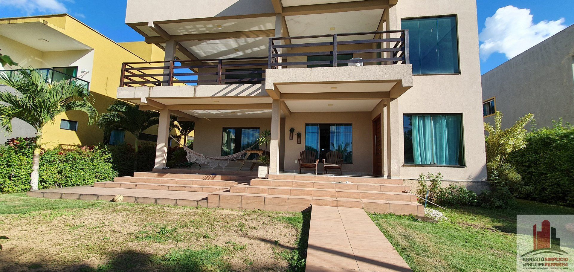 Casa em Cond. em Aldeia com 2 Quartos 2 Suítes 340m²