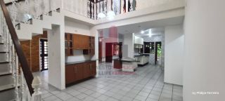 Casa em Cond. em Aldeia com 7 Quartos 4 Suítes 531m²