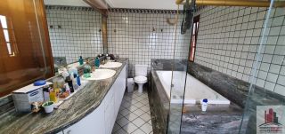 Casa em Cond. em Aldeia 4 Suítes 380m² c/ Piscina