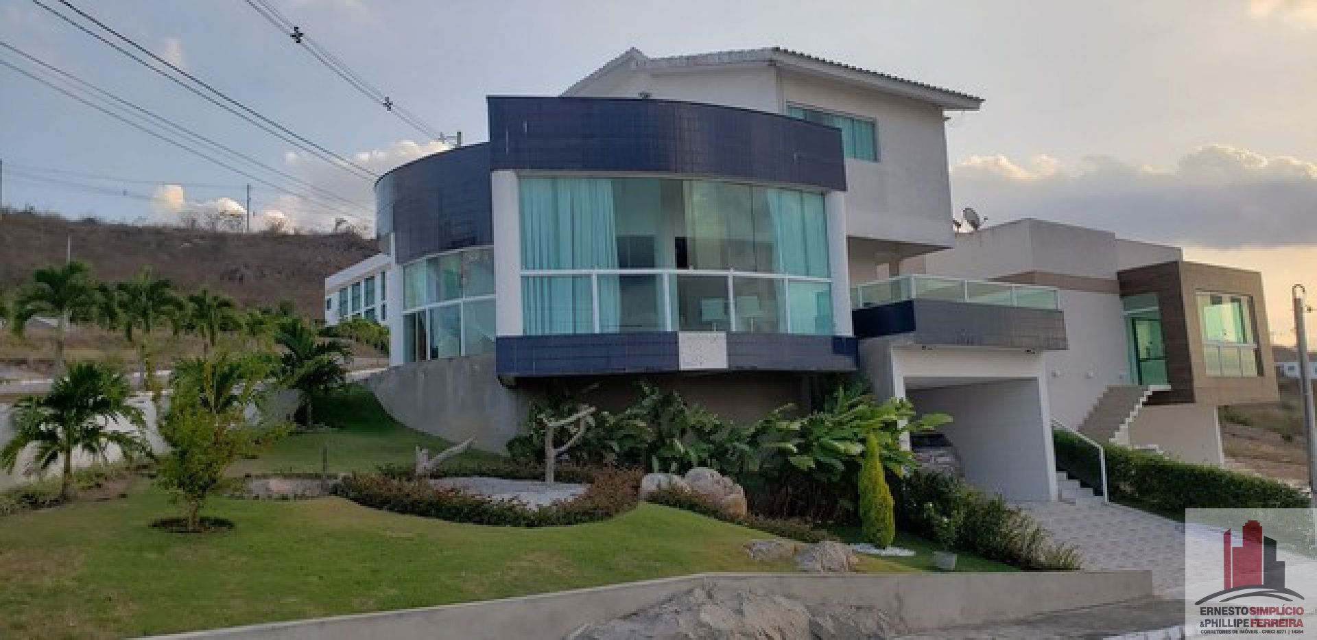 Casa em Cond. em Bezerros 4 Suítes 424m²