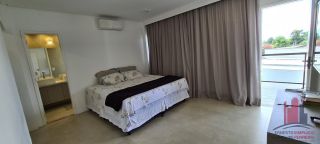 Casa em Condomínio 4 Quartos sendo 2 Suítes - Excelente Localização