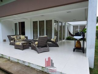 Casa Condomínio em Aldeia 4 Suítes 320m²