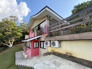 Linda Chácara em Aldeia com 2.5 Hectares
