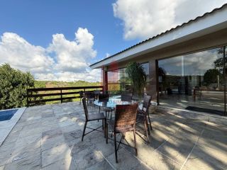Linda Chácara em Aldeia com 2.5 Hectares
