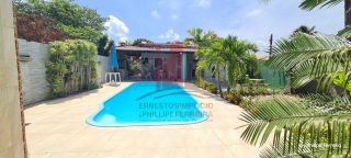 Casa na Praia de Enseada dos Golfinhos 3 Quartos com Piscina