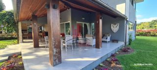 Linda e Moderna Casa em Condomínio em Aldeia