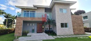 Linda e Moderna Casa em Condomínio em Aldeia