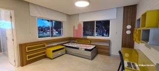 Linda e Moderna Casa em Condomínio em Aldeia