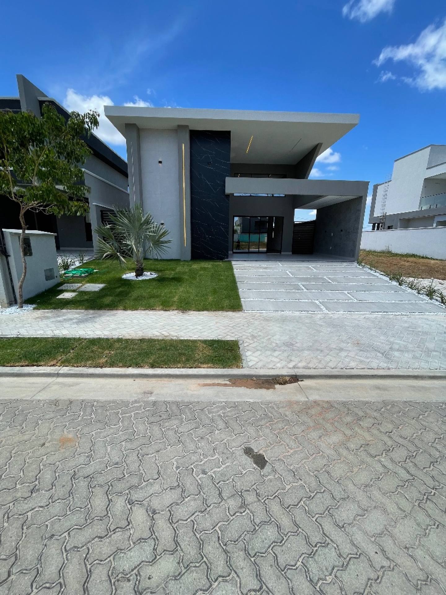 Casa plana 03 suítes na Cidade Alpha Ceará em Eusébio