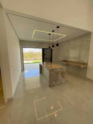 Casa plana 03 suítes na Cidade Alpha Ceará em Eusébio