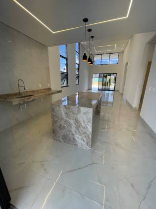 Casa plana 03 suítes na Cidade Alpha Ceará em Eusébio