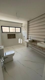 Casa de Condomínio Para Vender com 05 quartos 05 suítes no bairro Coacu em Eusébio